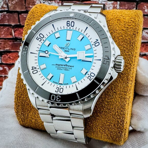 Breitling Superocean Turquoise Dial - 44mm – A17376 – FULL SET – MSRP $5450 - Picture 3 of 16